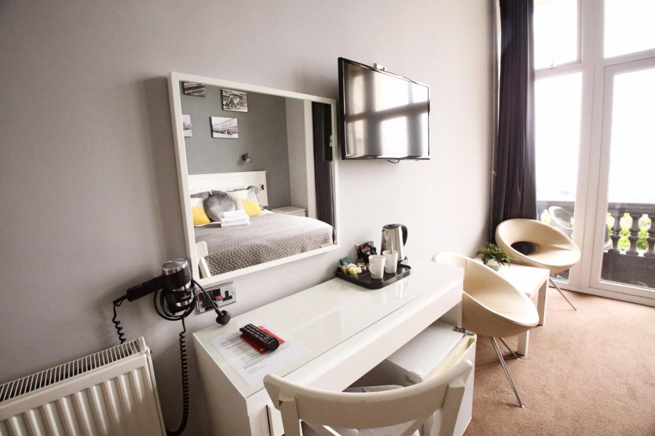 แลนส์ดาวน์ โฮเทล Ltd Hotel เฮสติงส์ ภายนอก รูปภาพ
