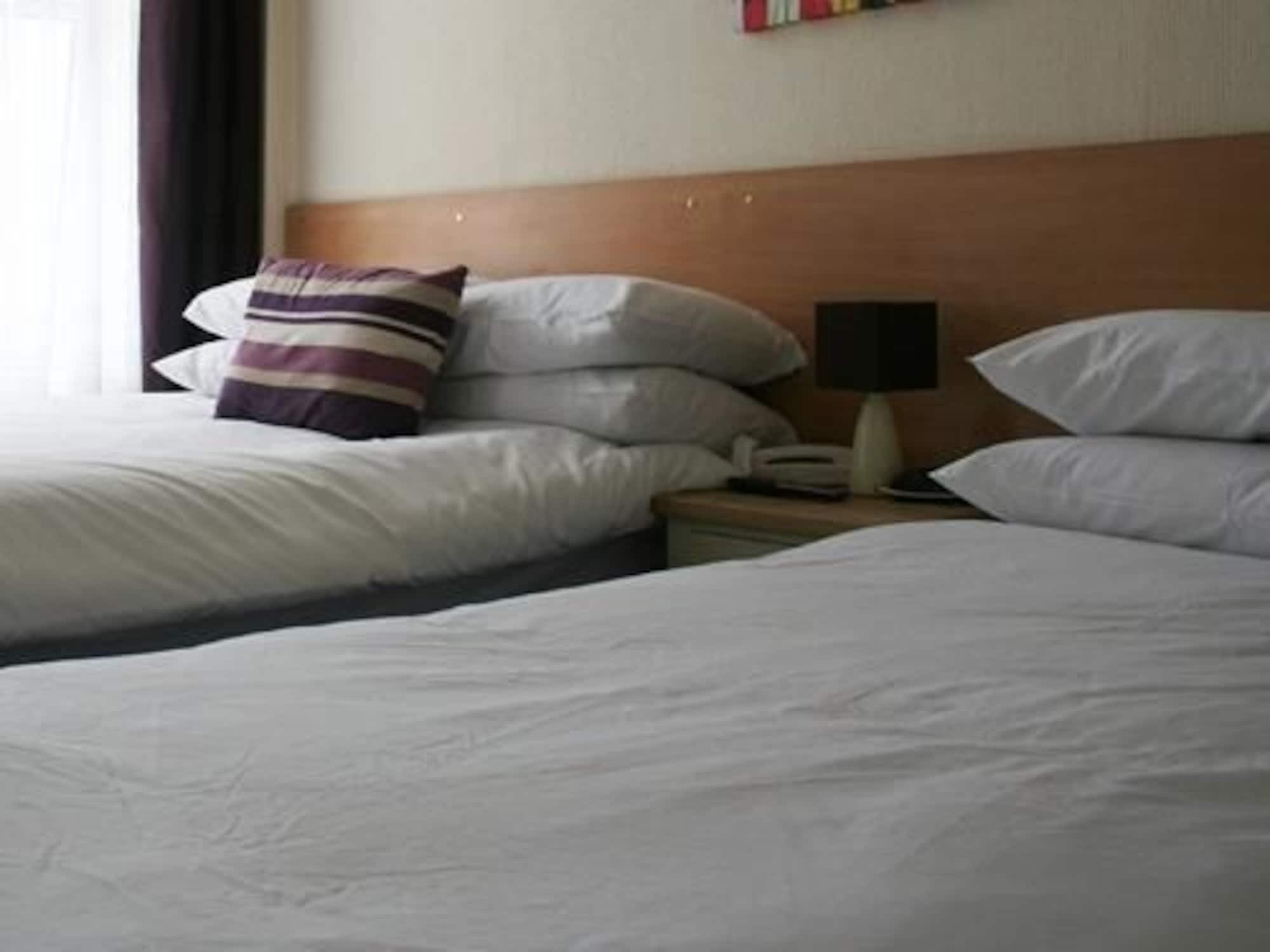 แลนส์ดาวน์ โฮเทล Ltd Hotel เฮสติงส์ ภายนอก รูปภาพ